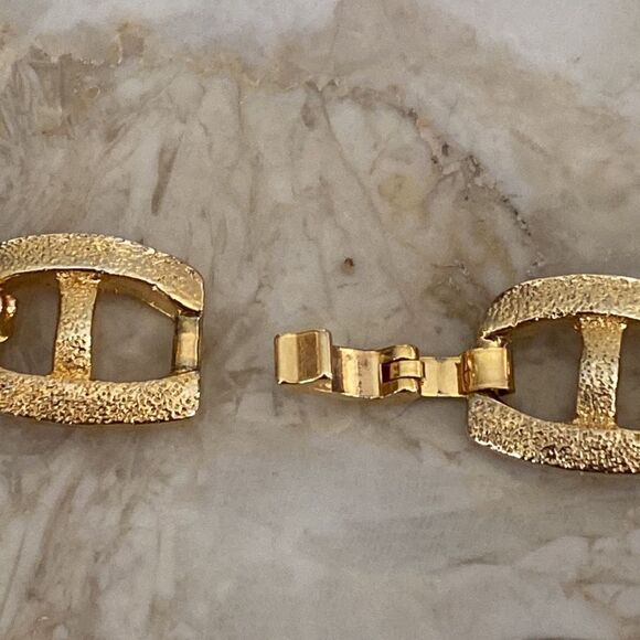 Vintage 90’s Gold Tone Collar Necklace - Picture 7 of 10